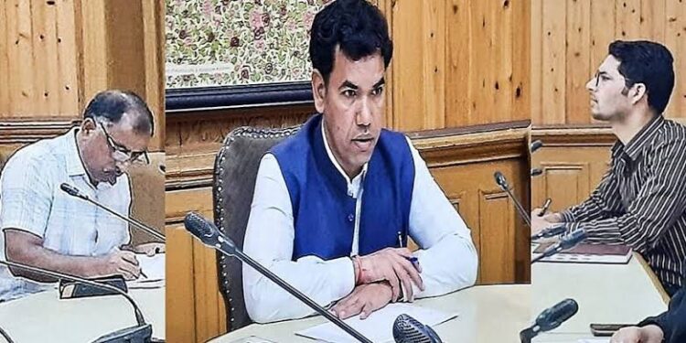 Div Com Kashmir reviews physical progress of Transit Accommodation for PM Package employees