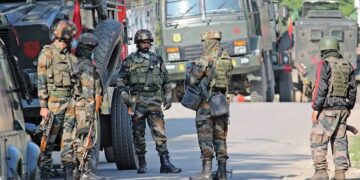 Day 03 Kokernag Gunfight: Heavy Firing, Shelling Going On, Operation To Continue throughout Night Until All Holed Up Militants Are Not Eliminated: ADGP Kashmir