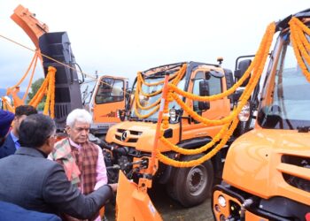 Lt Governor dedicates specialized snow clearance equipments and vehicles to the public