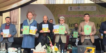 Dulloo for better coordination among farmers, Agri Department