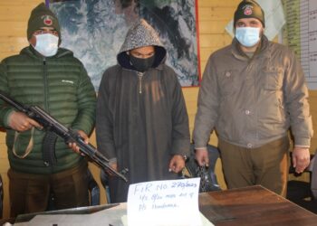 Police arrests 02 drug peddlers in Anantnag, Handwara; Contraband/psychotropic substance recovered