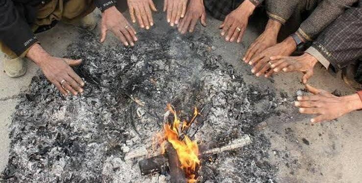 Severe cold conditions continues in Kashmir, minus 3.5°C in Srinagar