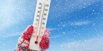 Sub-zero temperatures sweep Kashmir again, minus 3.7°C in Srinagar; taps freeze