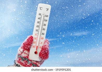 Sub-zero temperatures sweep Kashmir again, minus 3.7°C in Srinagar; taps freeze