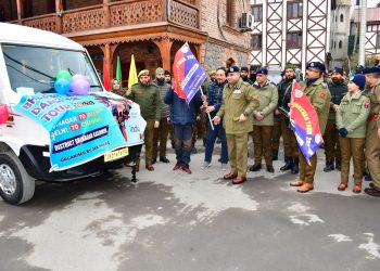 Bharat Darshan Tour: IGP V.K Birdi Flags-off Maiden Batch of Students