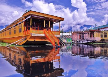 Foreign tourists influx increased by 2.5 times since G20 meeting: Sinha  
