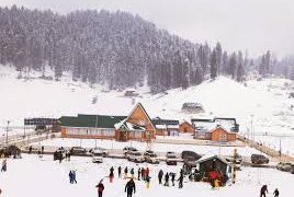 Rains lash Srinagar, other plains; snowfall in Pahalgam, Gulmarg, Kokernag
