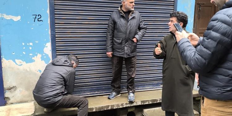 ‘Fake’ Doctor Apprehended, Clinic Seized in Anantnag