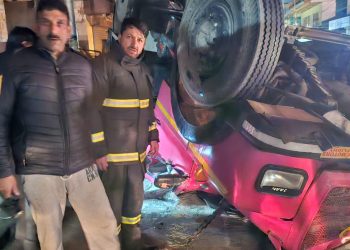 F&ES Rescues 2 Persons Stuck Inside Accident-hit Tipper in Nowshera Srinagar