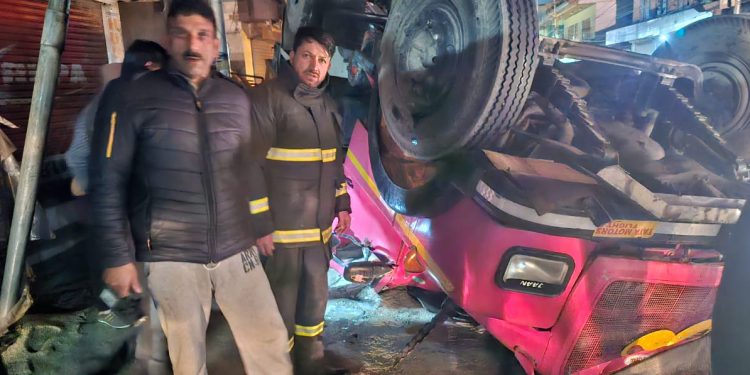 F&ES Rescues 2 Persons Stuck Inside Accident-hit Tipper in Nowshera Srinagar