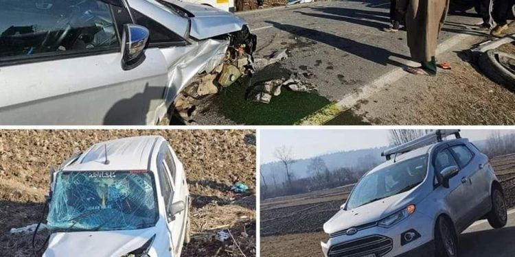 Collision Between 2 Vehicles Leaves 5 Persons Injured in Handwara