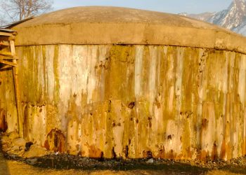 Dilapidated Water Service Reservoir Threatens SK Payeen Village in Bandipora