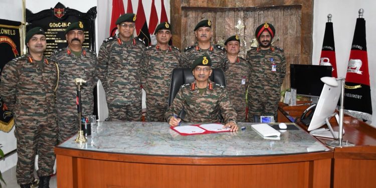 Lt Gen MV Suchindra Kumar Assumes Charge of Dhruva Command, Exhorts All Ranks To Remain Focused on Op Preparedness