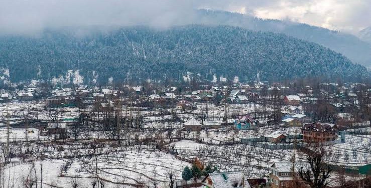 Severe Cold Continue In Kashmir, Minus 4.9°C In Srinagar