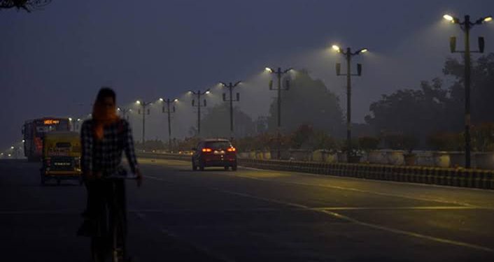 Night temp rises but stays below freezing point in Kashmir