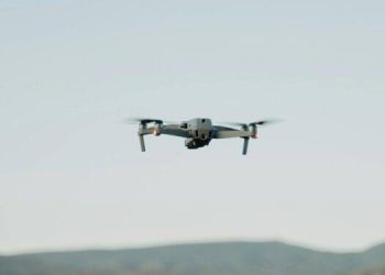 Army intercepts suspected drone along LoC in Poonch, forces it to return