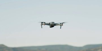 Army intercepts suspected drone along LoC in Poonch, forces it to return
