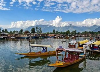Night temp records rise amid weather advisory in Kashmir