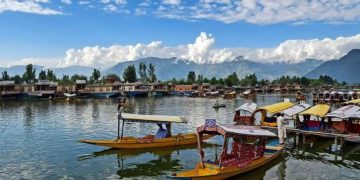 Night temp records rise amid weather advisory in Kashmir