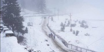 Rains Lash J&K Plains, Gulmarg Among Upper Reaches Receive Fresh Snowfall