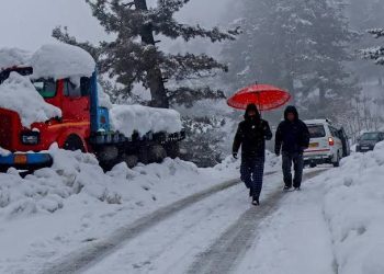 Incessant rains drench plains in J&K, 1.3-ft fresh snowfall in Gulmarg