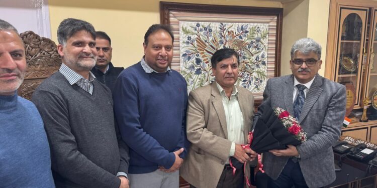 Medical Faculty Association Calls On Chief Secretary, Secy H&ME, Discuss Various Imminent Issues Faced By Health Sector in JK
