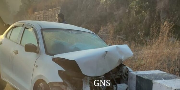 Two Killed, Three Injured In Pre-dawn Road Accident In Rajouri