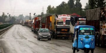 Jammu-Srinagar National Highway Remained Shut Today, No Green Signal Yet For Tomorrow Traffic